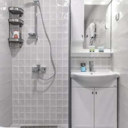 Stylish Residential Flat - With Parking & Balcony By Flat Mаnager * Sofie