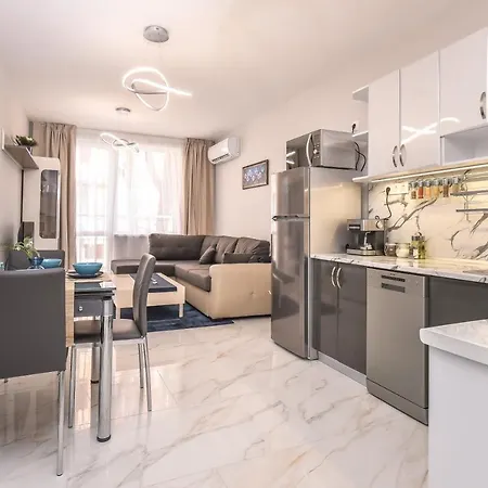 Apartment Stylish Residential Flat - With Parking & Balcony By Flat Mаnager Sofia